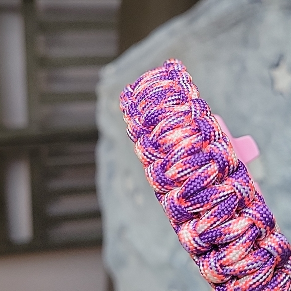 Women's Pink/Purple Paracord Bracelet w/ Ferro Rod - Picture 3 of 4